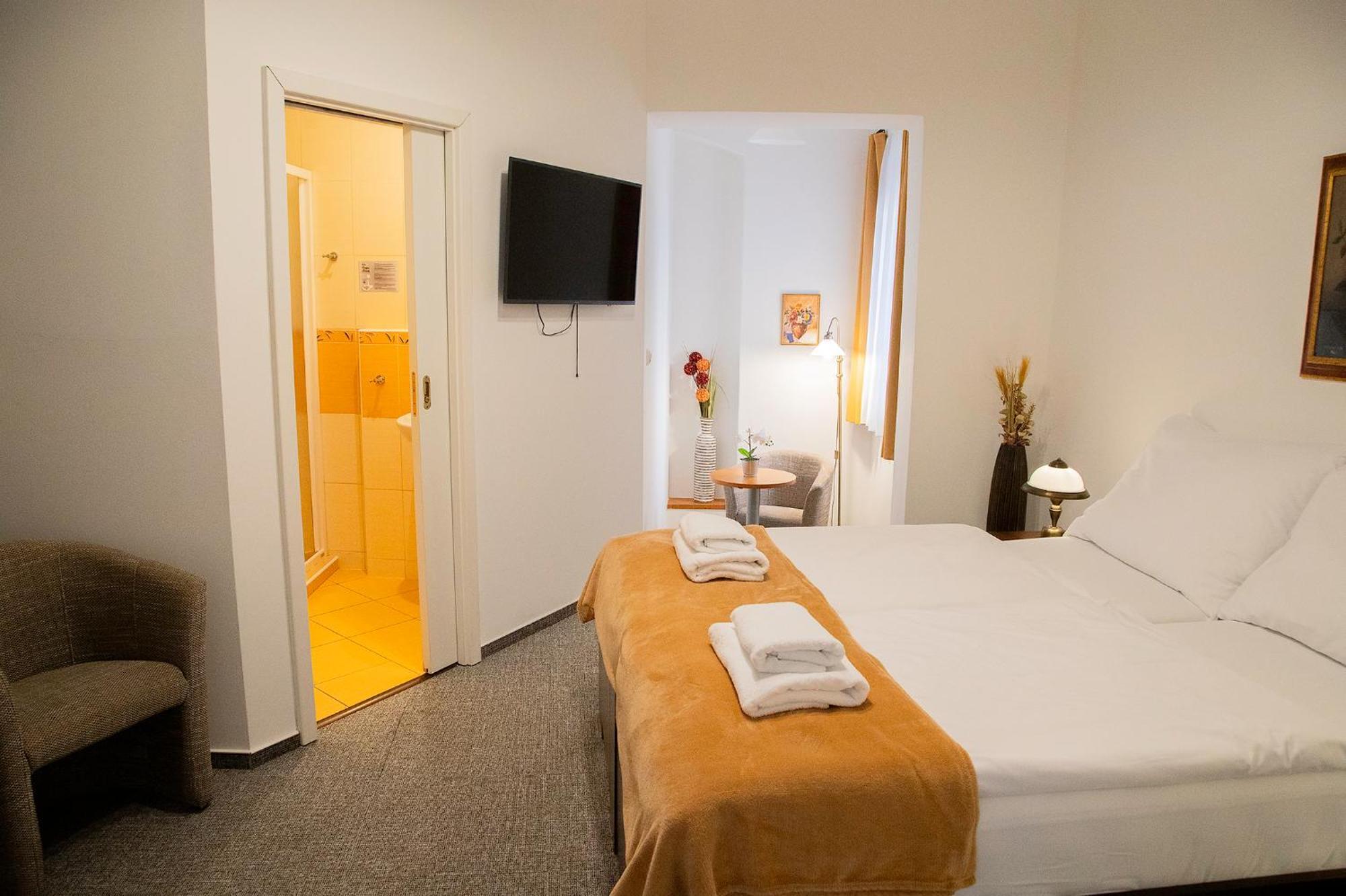 Bed and Breakfast Old Prague House Экстерьер фото